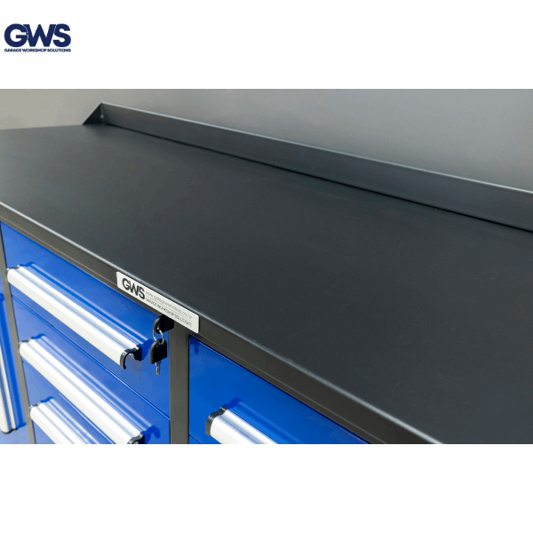 Ultimate Heavy Duty Workbench - Benchtop closeup