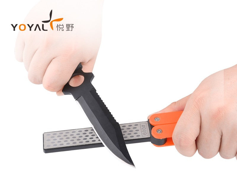Enclosed Knife Sharpener showing 600 grit side in use