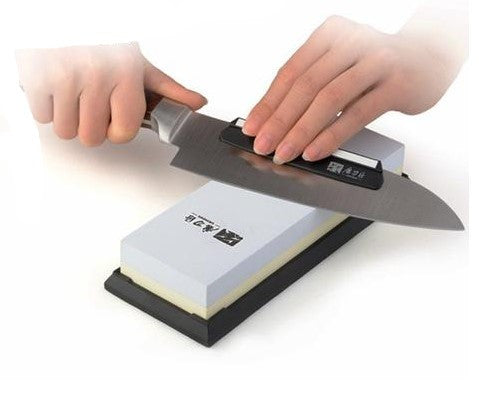 Taidea Double Side Whetstone 1000/3000 grit in use