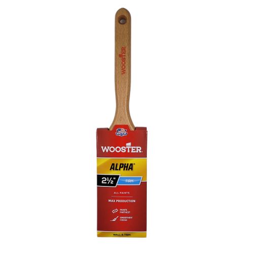 Wooster Alpha Flat Long Handled Sash Paint Brush