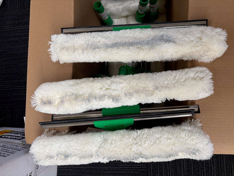 Unger Window Washer And Squeegee With 2.0m Extension Pole Set - 2 Sizes - Sleeves Have Some Marks